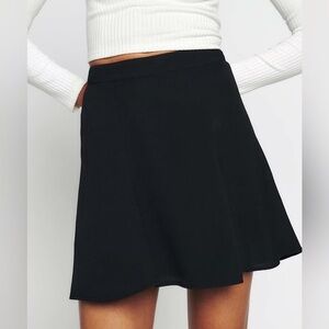 Reformation Black Skater Skirt NWOT 🩷